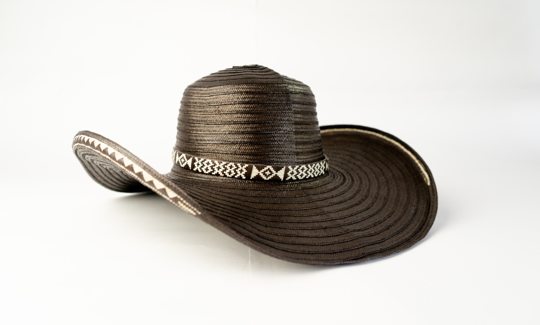 SOMBRERO NEGRO CON PEINE 21