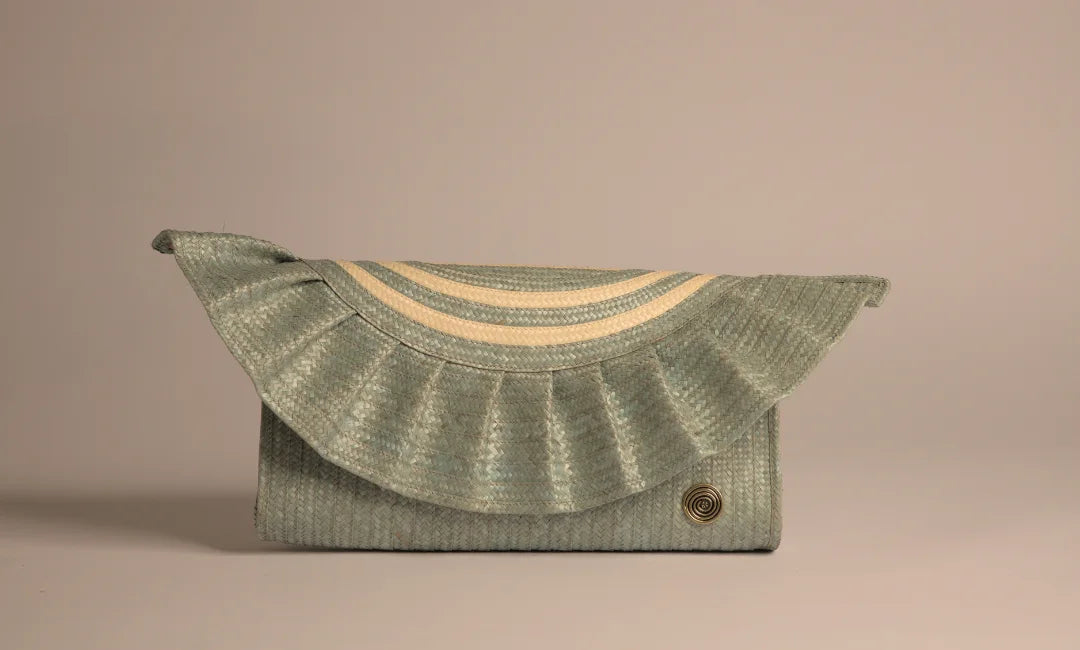 CLUTCH CON OLAS VERDE